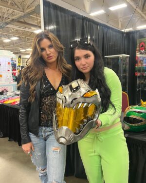 Jenna Frank Instagram - Fayetteville, North Carolina. Thank you for this weekend . The first con to hold a tribute for my dad’s life . I enjoyed every second of it . The whole cast of Legend Of The White Dragon was there . I’m glad i got to have a soul to soul experience with you guys . Y’all are my world 💚 Philadelphia Pennsylvania I’ll see you next .More tour dates on the way !
#ripjdf