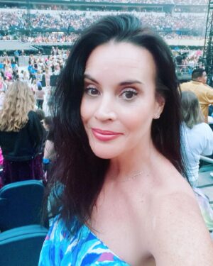 Jenna Leigh Green Instagram - In my Folklore era ✨
•
#taylorswift #erastour #bestnightever #bff #lababy
