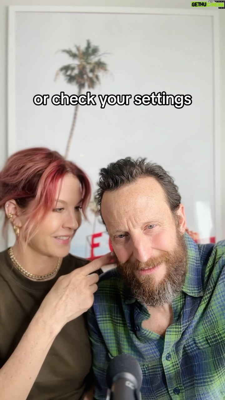 Jenna Elfman Instagram - Check your settings! #marriageisfunny #jennaelfman #bodhielfman #kickingelfman #relationships #marriage