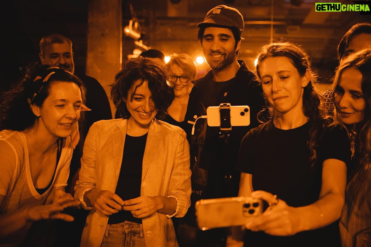 Jenna Laurenzo Instagram - I love these folks and the endless inspiration, love and laughter @filmmakinglabstudios @joanscheckel excited to share my next project soon ✨ . . . 📸 @megancullenphoto 🙏❤️ “The Lab series - Live in LA and Online.”