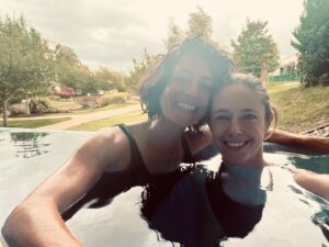 Jenna Laurenzo Instagram - Escape to @lyrathestate ✨🍀
.
.
.
Wild hair, selfie fails, good food, long runs, writing, meditation, #glutenfree beer, rest, relaxation, and obviously whiskey 🥃 while squeezing in the occasional hotel room audition for @lfeins 😂 and finishing a script ✍️ with the luck of the Irish ☘️ 
.
.
.
#ireland #irishwhiskey #kilkenny #screenwriting #travel #glutenfree #peroni #running #writing #travelgram #wanderlust #love #loveislove
