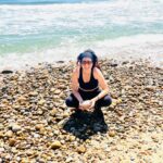 Jenna Laurenzo Instagram – Montauk morning 🌞 

Seeking calmer waters with coffee in hand ☕️ 

“Nothing is softer or more flexible than water, yet nothing can resist it.” – Lao Tzu

#memorialday #summer #coffee #montauk #travel
