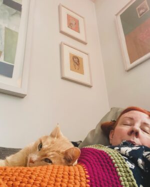 Jenni Kokander Instagram - Pötkötellään bestiksen kanssa.