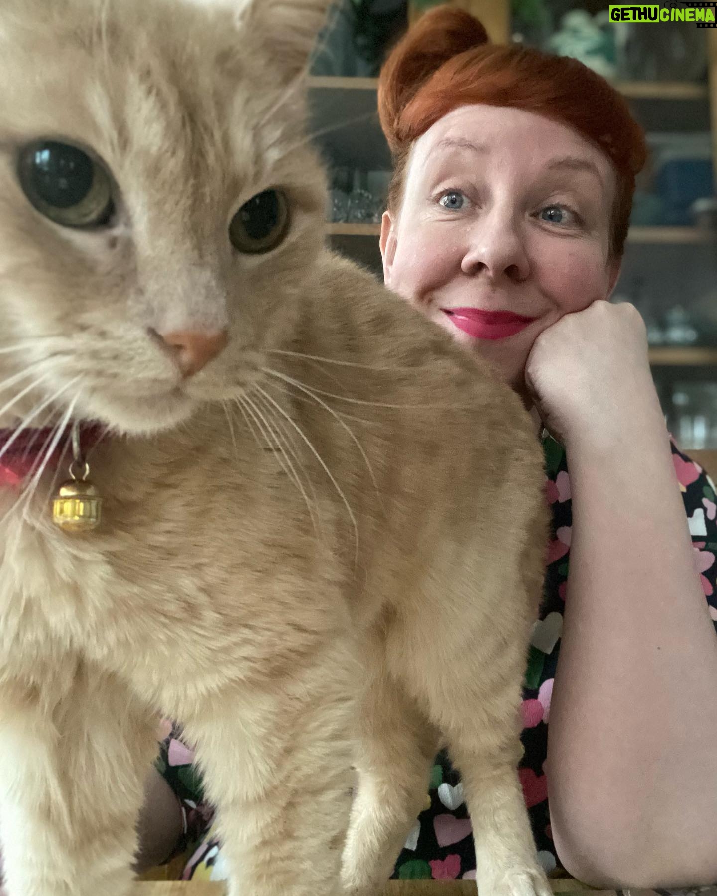 Jenni Kokander - 3 Likes - Otettiin kaverikuva. Toinen osaa olla luonnollinen😻