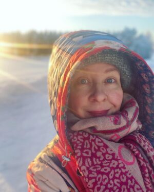 Jenni Kokander Instagram - -34❄️ (Hymy on feikki, mutta jäätyi naamalle, niin että sain useammankin kivan kuvan)