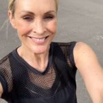 Jenni Falconer Instagram - What will be the one thing you choose to do today that will make you happy?! 😊💖🌷 #firstdayofspring #internationaldayofhappiness