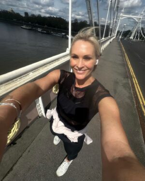 Jenni Falconer Instagram - Monday off to a great start. 😊

When I left home for work early this morning it was already daylight and the sun came out. ☀️ 

And managed my first run since the marathon. So good to be  back out there. I love running. 💙🏃🏼‍♀️ 

#run #runpondon #runner #runpod @runpodrunclub