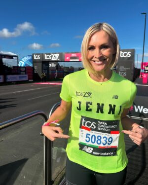 Jenni Falconer Instagram - What a day. 😍

London Marathon day is my favourite day of the year. 
Even today, when I had an issue with my toes, I still smiled I would say around 90% of the way round. (My toes cut open and were bleeding from mile 9-they really hurt). 

It may have prevented me getting the time I’d hoped but I was only 30 minutes behind with my walk/run combo. So I am super delighted with the end result. 

Thank you to everyone that called my name and cheered me on….you made a difference. The crowds get better and better every single year. Today was also a perfect marathon day-not too hot, blue skies, the sun was shining. ☀️ 

I couldn’t fault anything apart from perhaps sadly my trainers needed to be bigger. I will not make that mistake again. 

Well done to everyone who took on the 26.2 mile run and congratulations if you also crossed that finish line. What a special club that was today. I am incredibly proud to have been a part of it. 

Thank you @londonmarathon for putting on such an immense event. 

Now who’s going in the ballot for next year? 💙

#londonmarathon #marathon2024 #london