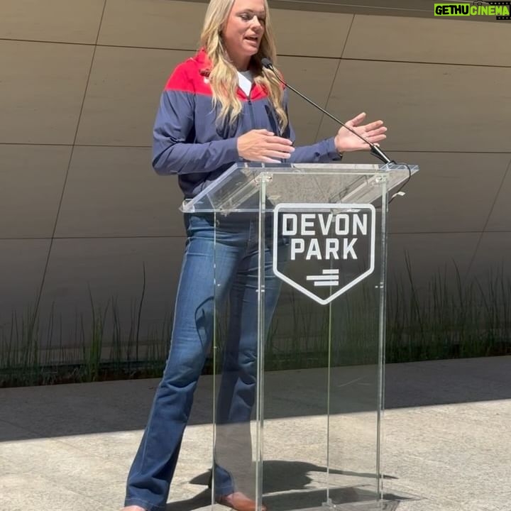 Jennie Finch Instagram - The celebration continued for our new stadium partnership with @DevonEnergy! Jennie Finch was honored as a guest speaker for the event and had a moving words on this partnership and what it means to the sport! (Slide 3 & 6). #USASoftball, OKC Spark, OU Softball, and OSU Softball had representatives at the Devon Employee Event in Downtown OKC at the Devon Tower to sign autographs and throw some batting practice!