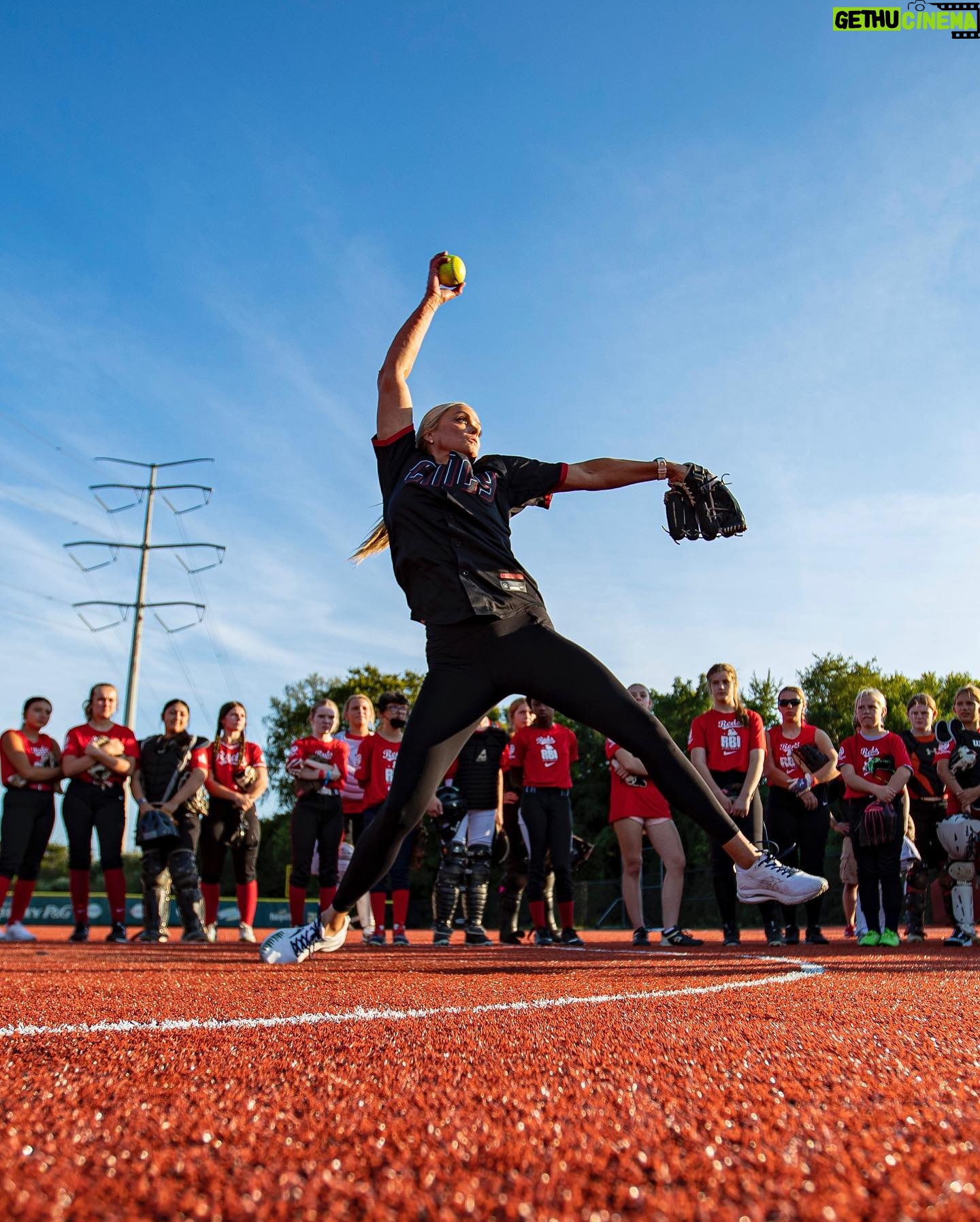 Jennie Finch Instagram - The eight-city Jennie Finch pitching clinic tour concluded yesterday at the Cincinnati Reds Youth Academy!🥎