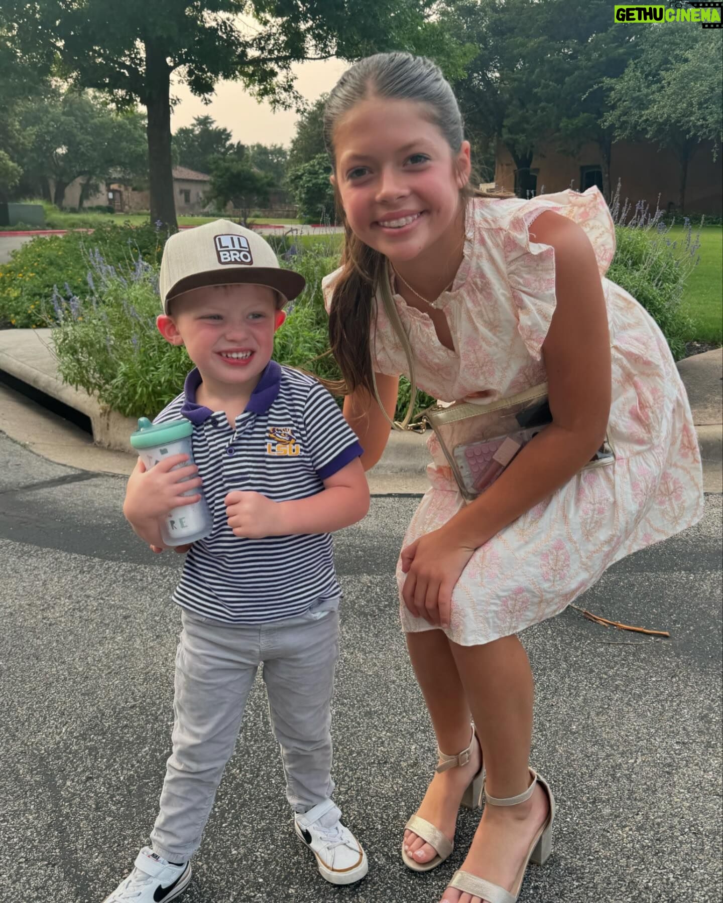 Jennie Finch - 3.9K Likes - So incredibly proud of our precious niece, Alexa Faith! 🎓👏🏽We are SO excited for her future has an LSU Tiger! 🐯💜
Keep shining and smiling sweet girl! We can’t wait to see all that God has for you! We had a blast celebrating all that you have accomplished and most of all- who you are! 🙏🏽🩷🎓