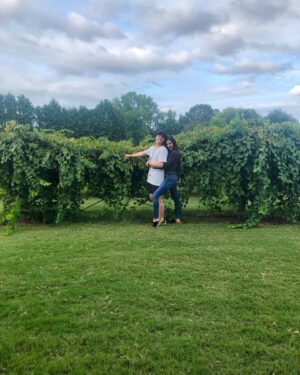 Jennifer Gibgot Instagram - Because on Sunday, we pick 🍇