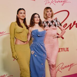 Jennifer Kaytin Robinson Instagram - Do Revenge Premiere in vintage @viviennewestwood 💕 

Styling: @kevinmichaelericson 
Hair: @kyleeheathhair 
Makeup: @adambreuchaud 
Everything else: @chaselehner @emsteinyyy