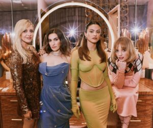 Jennifer Kaytin Robinson Instagram - beware of the plastics 💕 #DoRevenge 📸 by @emiliomadrid