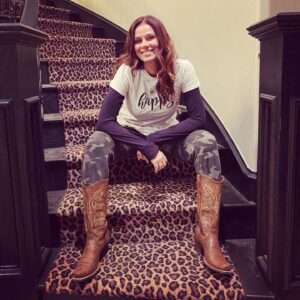 Jennifer Taylor Instagram - This may or may not be the 4th day in a row I've worn my new boots...
.
.
Photo by @julia_terranova 
#cowboyboots #oklahoma #moviemaking #actress
@dawnslightmedia