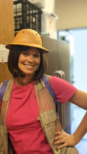 Jennifer Taylor Instagram - Backstage fashion tips
@petalandfleur  @jenniferskib 
@rockypeakkids 
#vbs #rpkvbs2021