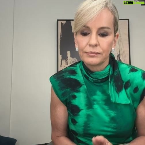 Jennifer Ashton Instagram - How much protein do we REALLY need? What you probably haven’t heard about the muscle mass lost with GLP-1 medications… it’s NOT really about the fact that muscle is lost along with fat… as a physician who is board-certified in Obesity Medicine and has a Master’s in Nutrition, I share some key info that is generally missing from the marketing headlines…watch here and for more info, sign up for my free weekly newsletter at the link in my bio or at www.joinajenda.com #protein #muscle #semaglutide #strength