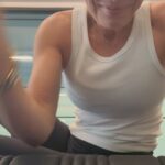 Jennifer Ashton Instagram - Better than crunches! I saw this move on IG months ago and it has made a huge difference in flattening the lower abs! It engages the core in a way that flat ab work doesn’t… when I started doing this, my abs/core changed dramatically…you need a foam roller |- ankle weights; keep legs at 90Degrees while you “march” that perimenopausal pooch down! For more wellness insights sign up for my free newsletter at www.joinajenda.com or in the link in my bio #abs #midsection #nutritionistlife #perimenopause #menopausefitness