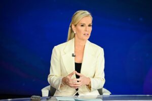 Jennifer Ashton Instagram - TONIGHT: As a physician who is board-certified in obesity medicine and has a degree in nutrition, @drjashton will contribute to the important discussion about risks and benefits of FDA-approved weight loss medications, like semaglutide, in @oprah’s @abcnetwork primetime special on obesity.  She will share the four key questions to ask when considering using a medication to lose weight.

Don’t miss ‘An Oprah Special: Shame, Blame and the Weight Loss Revolution’ on Monday night at 8/7c on ABC.