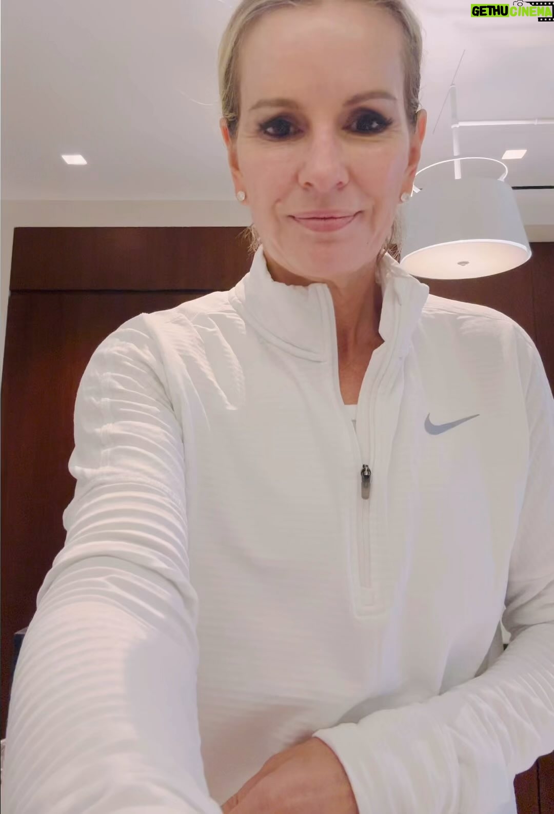 Jennifer Ashton - 6.1K Likes - Lunch on the run: loaded with protein and fiber, low in carbs and no added sugar… but the real nutritional secret weapon in this snack may surprise you. Watch the video for the key to why this can help with weight management… and for more nutrition/ women’s health/ weight management solutions, sign up for my free weekly newsletter, AJenda, at www.joinajenda.com or in the link in my bio. #nutrition #weightloss #fiber #protein #eatit #thisismenopause
