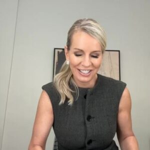 Jennifer Ashton Instagram - HRT, hockey and health… dressing room live…www.joinajenda.com #nhl # stanleycup 
#HRT