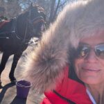 Jennifer Ashton Instagram – Beautiful (and cold) day in NYC today for our morning walk in Central Park ❤️🐴