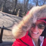 Jennifer Ashton Instagram – Beautiful (and cold) day in NYC today for our morning walk in Central Park ❤️🐴