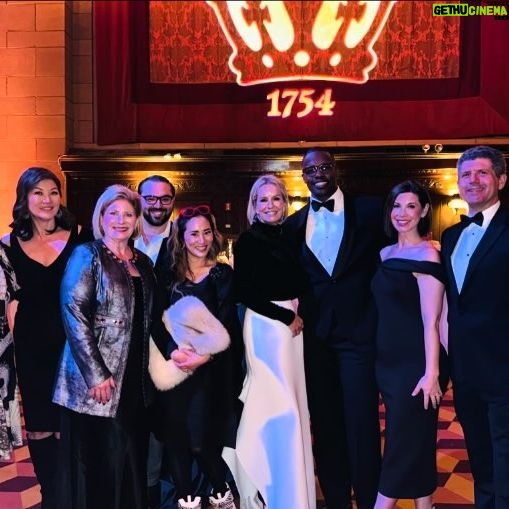 Jennifer Ashton Instagram - Honored to receive the John Jay Award for Distinguished Professional Achievement from my Alma Mater @columbia last evening, and deeply touched by the attendance of the special humans that came to support. John Jay Scholarships provide financial assistance to first year students at Columbia and being recognized amongst a truly outstanding group of past honorees was deeply humbling for me. Last evening raised $1.6M . #columbia #johnjayawards