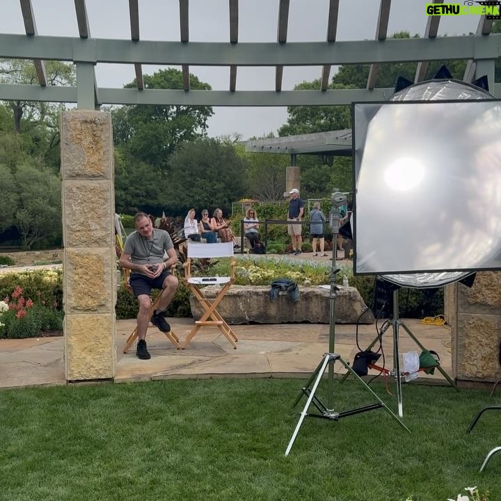 Jennifer Ashton Instagram - Eclipse 2024 you did NOT disappoint! It takes a village to do 3 hours straight of live national tv and we work with the best in the business! And more than 7000 viewers all at @thedallasarboretum 🌒🌖🌞#abc #eclipse2024