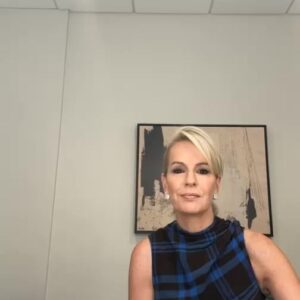 Jennifer Ashton Instagram - New HRT study about risk of ovarian and endometrial cancer: and some other Tuesday morning news! #HRT #joinajenda