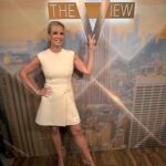 Jennifer Ashton Instagram – Thank you to @theviewabc for having me on today to talk about hot topics in Health/ Medicine/ wellness and to talk about the latest issue of my magazine, which just came out 10 days ago! The link to buy online is in my bio.
