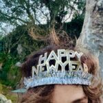 Jennifer Beals Instagram - Happy New Year y’all! Here’s to watching the sun rise on your hopes and dreams. 🌅 ✨💛 #2024 AND thank you for all the birthday love! 🙏🏼