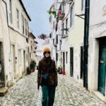 Jennifer Beals Instagram – Lisbon, I miss you already. 
I feel a fado song coming on…
💛🦚