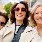 Jennifer Beals Instagram – Sometimes life is so sweet. 
Friends, art, nature. A divine trifecta. 

Enjoy every moment. 

💛
