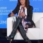 Jennifer Beals Instagram - To my @sagaftra family on the negotiating committee we see your strength, resilience and resolve. 🙏🏼💐 Not saying anything here that hasn’t been said before but it bears repeating. 🙏🏼Lesbians Who Tech & Allies for being such excellent hosts and for putting on such an inspiring event. #SagAftraStrike #sagaftrastrong #sagaftramembers #SagAftraStrong