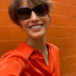 Jennifer Beals Instagram - All this orange and I’m just limin. ☺️