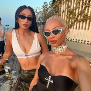 Jennifer Boyner Instagram - 🥂