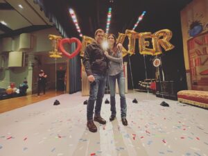 Jennifer Carpenter Instagram - From my phone to yours! These were taken after my last take, on my last scene, of Dexter 2 🙃
@dexterdailycom #deb
It was a good f%*ck🍩ng time! 🤘🏻