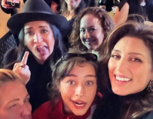 Jennifer Esposito Instagram - No amount of words to describe the love I have for this group. Tireless, endless supportive tenacity, goodness and sheer determination to insist that ALL stories be heard. seen and that they matter!!! I love each and everyone of you here and who show up and show support. I truly am so beyond grateful for the hope you give me that I’m not wrong in believing that audiences STILL very much CRAVE real, human, connection through simple storytelling. I love you  @leslieowen_omg @3fttoss @chriscrokos @odessaazion @emily_bader @francomaicas amd all who are not pictured here who came out to support Thanks @steliosavante @thelinzytaylor and the amazing @pamelaadlon for joining us on this magical evening. And again thanks to @tedgibson and @albrightfashionlibrary @patriciablack for the hair and the fancy get up. And a huge thank you to @vwineloungepalmsprings for allowing us to corrupt your establishment