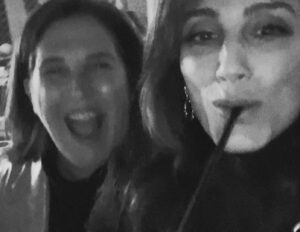 Jennifer Esposito Instagram - No amount of words to describe the love I have for this group. Tireless, endless supportive tenacity, goodness and sheer determination to insist that ALL stories be heard. seen and that they matter!!! I love each and everyone of you here and who show up and show support. I truly am so beyond grateful for the hope you give me that I’m not wrong in believing that audiences STILL very much CRAVE real, human, connection through simple storytelling. I love you  @leslieowen_omg @3fttoss @chriscrokos @odessaazion @emily_bader @francomaicas amd all who are not pictured here who came out to support Thanks @steliosavante @thelinzytaylor and the amazing @pamelaadlon for joining us on this magical evening. And again thanks to @tedgibson and @albrightfashionlibrary @patriciablack for the hair and the fancy get up. And a huge thank you to @vwineloungepalmsprings for allowing us to corrupt your establishment