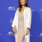 Jennifer Esposito Instagram - Hello Palm Springs!!!!! So looking forward to seeing you all at my screenings of Fresh Kills. I’ll be doing a q&A after each!!! The support for my small indie made on good story, great actors and a lot of passion for human connection- thanks to YOU, has not been forgotten among the giant big budget, big star machines. With 4 sold out screenings and more festivals to come- we will keep going until this film and the amazing talents in it get what it deserves- to meet the PEOPLE. Love you all! HUGE thanks to @albrightfashionlibrary @patriciablack for dressing me in this gorg getup- I was playing the part of a grown up this evening 🦹🏻‍♀️ To @traciemartyn for zapping my face into carpet readiness To the notorious @tedgibson with the beautiful -not one strand of frizz- hair. (Amazing for me 😂) and the @dermduo for helping me maintain whatever is left. 😂 And to every TikTok and insta makeup mavens that I follow for all the tricks for me to be able to “snatch” my damn face. 😂😂😂 looking at you @ericataylor2347 See you all at the screenings! First one is Saturday where a few of my amazing cast will finally be able to join me!!