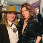 Jennifer Esposito Instagram - This woman right here- @jenniferkhowell of @theartofelysium hosted Fresh Kills in celebration of our crazy journey, the hope we had for our self made film and the absolute necessity of ART!!! She believes, as I do, that art heals!!! It’s simply the most important thing we have in understanding one another and healing our differences. Independent films, truly indie films, are a dying breed and are so VITAL! They offer a different perspective that what the main stream movies are giving you! Please support them when you can. It’s the ONLY way you will see new, different, stories and voices that represent us ALL!!! On behalf of myself, my team and our film, FRESH KILLS, thank you for such an amazing evening surrounded by likeminded artists. Thanks @chriscrokos for introducing me to this amazing group who is doing such important work. And the incredible musican @milckmusic blew us away. @leslieowen_omg @sjsprecher @chris.tricarico @emily_bader @francomaicas @tkhuntress @alicia_coppola