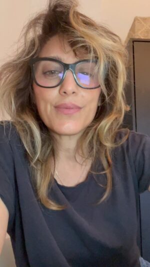 Jennifer Esposito Instagram - SOLD OUT IN NYC THURS AND FRI! My city comin through!!! Sat matinee and Sun eve I’ll be there doing a Q&A for both at AMC at 42 st. Chicago, Boston( @donniewahlberg get your peeps to the movies) Miami, CA, Washington, Idaho, Houston and Staten Island LETS GO!! Pack those theaters and say the little guy freakin MATTERS!! Human stories, made with artists that put their hearts and soul into these small projects. Believe me- none of us do this for a payday. Pls support us- if we win the weekend we get another and you get more films that actually matter. Link in bio!!! 
@odessaazion @domenicklombardozzi @emily_bader @iamannabellasciorra @davidiacono @nick_v_cirillo 
@freshkillsmovie
