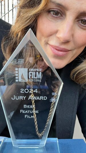 Jennifer Esposito Instagram - I’m so deeply proud to say my amazing cast won Best Ensemble AND Best Narrative Feature Film at the @annapolisfilmfest !!! @emily_bader @odessaazion @domenicklombardozzi @iamannabellasciorra @nick_v_cirillo @davidiacono @steliosavante @avademary @nicehinger @taylormadelinehand @anastasiaveronicalee @therealmichelebrilliant @francomaicas @anniepisapia and anyone I missed this win is YOURS!!!!! 
Couldn’t be prouder. Pls celebrate yourselves!! A hugeeee thank you to all the amazing filmmakers I met- I share this with you all!! And my friend as fellow artists @annapolisfilmfest is the place to go!  They value the ART, the voice of the filmmakers with deep respect nd support. Thank you Lee and Patty!! Leslie, @leslieowen_omg myself and the entire Fresh Kills team thank you for this great honor!!!!!! 

June 14th Fresh Kills drops in NY- LA then wider!! #freshkillsera #freshkillsfilm #whoareyourpeople. @freshkillsfilm
