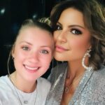 Jennifer Gimenez Instagram – @timryandopeman and I where beyond honored to have just spent this weekend being the key note speaker for #OaksRecovery in South Carolina for their #OaksUniteForRecovery event. What a magical night.  It was so great to see so many of our friends come out for this event. We got to attend their commencement on Friday which was on steroids times 💯. To see everybody celebrate their peers Recovery was like no other. Thank you Brian and Kim for EVERYTHING you did for us and everything you do for EVERYONE. Tim also got to meet his biological brother for the first time Tom. You see these are the beautiful gifts of Recovery. The promises do come true. Families do get restored because of us getting sober. I am living proof as well as countless millions of people. Thank you @blaise_mm for doing my hair and make up!
@sober_coach 

#TimJenn #Powercouple #WeAreAForce #DopeToHope #JenniferGimenez #TimRyan #Recovery #Sober #SuperModel #Actress #Actor #Fashion #Movies #RealityShows #TVPersonalities 
#Writer #ChangeMaker #Influencer #Speaker #Interventionist #Podcast #TheTimAndJennShow #SoberIsSexy