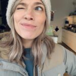 Jennifer Hoffman Instagram – Voor leuke duurzame tips kun je altijd terecht bij mijn (vastgemaakte) stories.
Maar kijk ook eens naar @when_sara_smiles. Zij doet nou écht uitgebreid onderzoek naar de duurzaamheid van merken. 
#sustainablefashion 
#greenfluencer 
#fanvansara