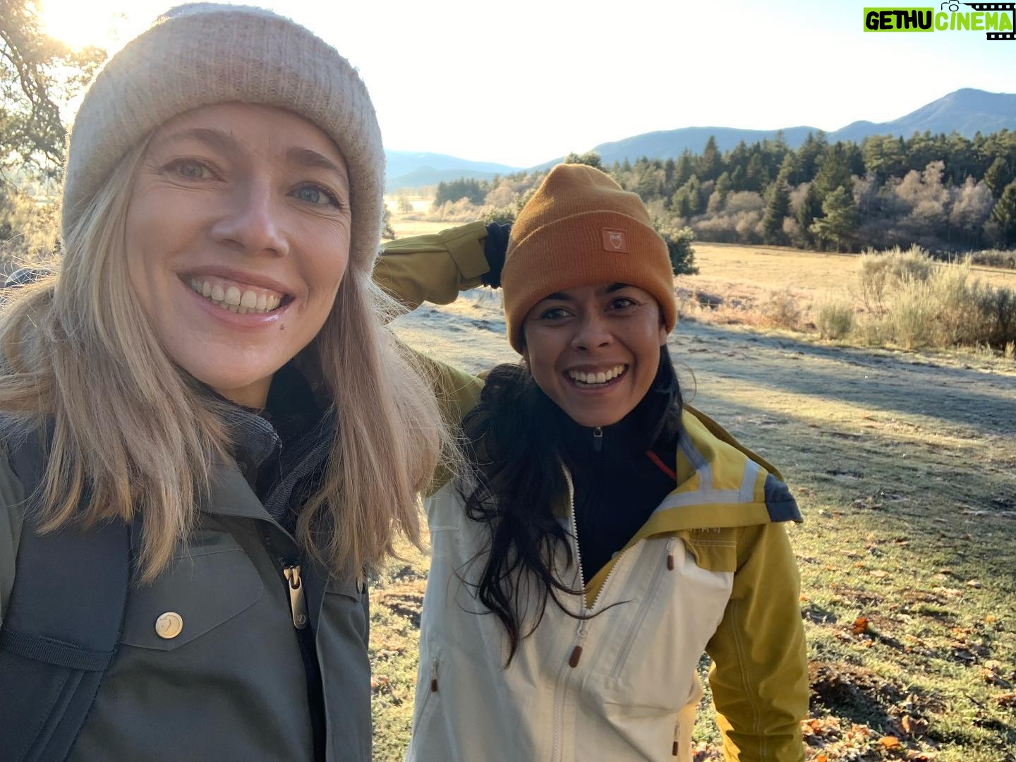 Jennifer Hoffman Instagram - Dikke avonturen beleven met deze vrolijke en wijze avonturier π«Ά @floorblijenberg #waterpeper #waterruit #maarnuzittenwehier #π¦π΅πΌπ°π²π« #pyreneesmagic