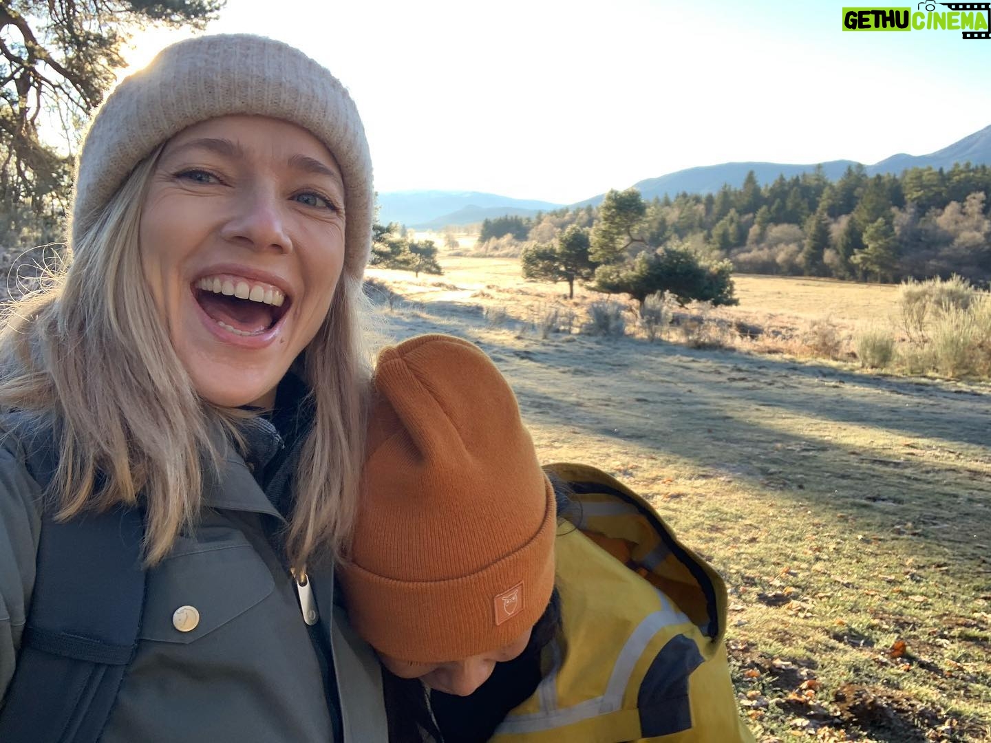 Jennifer Hoffman Instagram - Dikke avonturen beleven met deze vrolijke en wijze avonturier π«Ά @floorblijenberg #waterpeper #waterruit #maarnuzittenwehier #π¦π΅πΌπ°π²π« #pyreneesmagic