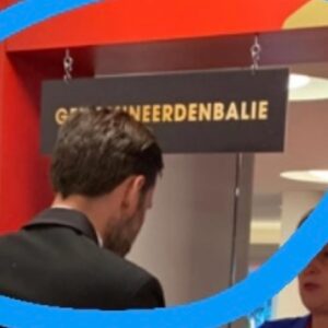 Jennifer Hoffman Instagram - Glammed up voor de Gouden Kalveren as a nominee for best actor in a dramaserie. For a comedy!! 
🔥 
#genomineerdenbalie
@ronaldvanderkemp 
@roelschagen 
@claytonleslie 
@meerzorgtalents 
@nederlandsfilmfestival 

Foto rode loper: Michael Fraay