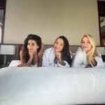 Jennifer Holland Instagram - #nyc with two of the most amazing women in my life, punctuating a magical week in the mountains. I’m so grateful.